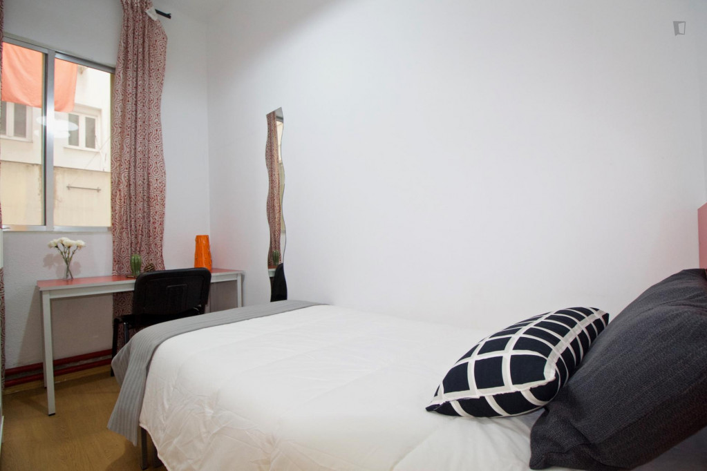 Mellow single bedroom close to Escuela Técnica Superior de Ingeniería (ICAI) - Madrid - chambre - ImmoJeune