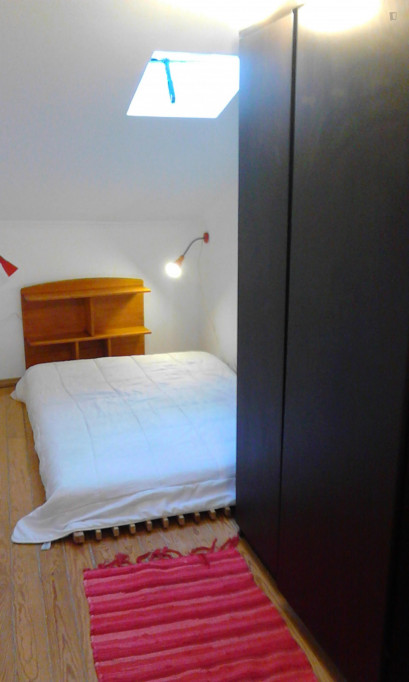 Estúdio perto do Campo de Santa Clara - Lisbonne - chambre - ImmoJeune