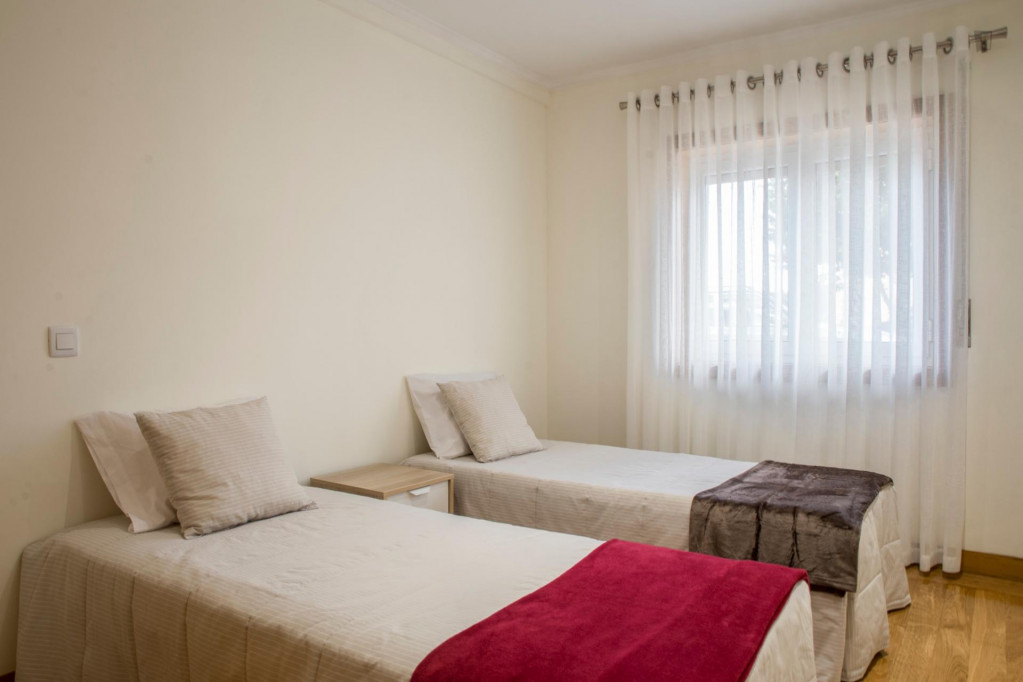 Excellent twin ensuite bedroom in Porto University Campus - Porto - chambre - ImmoJeune