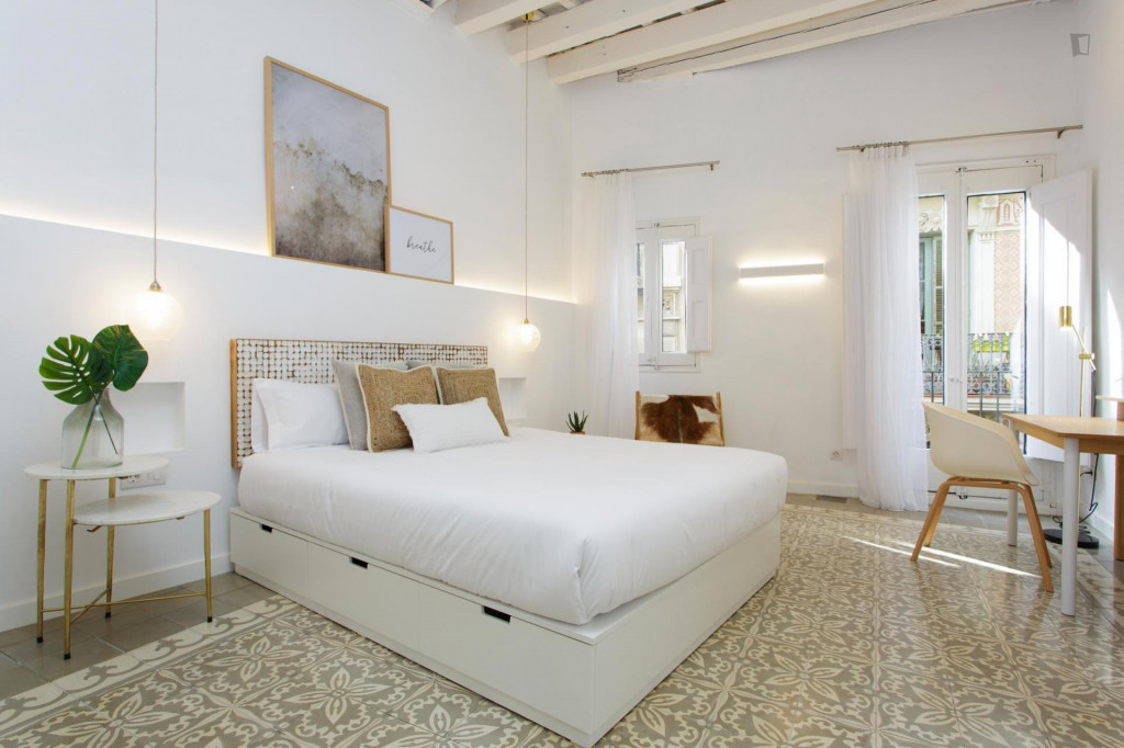 Amazing 2-bedroom flat in Barrio Gótico - Barcelone - chambre - ImmoJeune