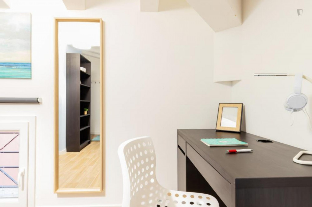 Alluring double bedroom near Porta Santo Stefano - Bologne - chambre - ImmoJeune