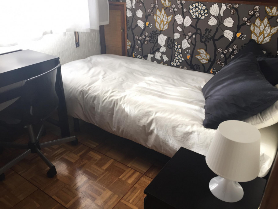 Interesting single bedroom in residential Pozuelo de Alarcón - Madrid - chambre - ImmoJeune