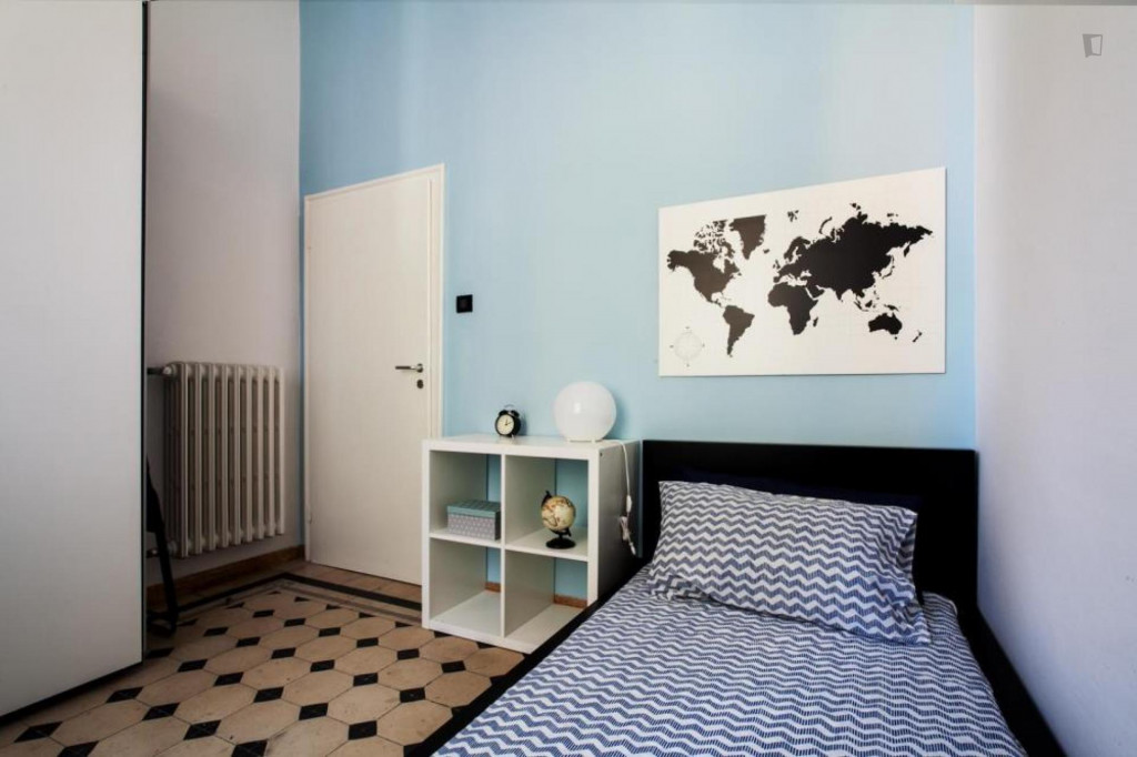 Homely single bedroom in residential Bolognina - Bologne - chambre - ImmoJeune