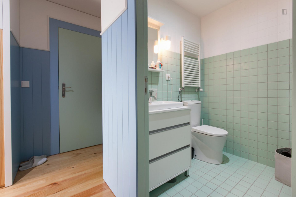 Snug and cosy single ensuite bedroom in residence, in Paranhos - Porto - chambre - ImmoJeune