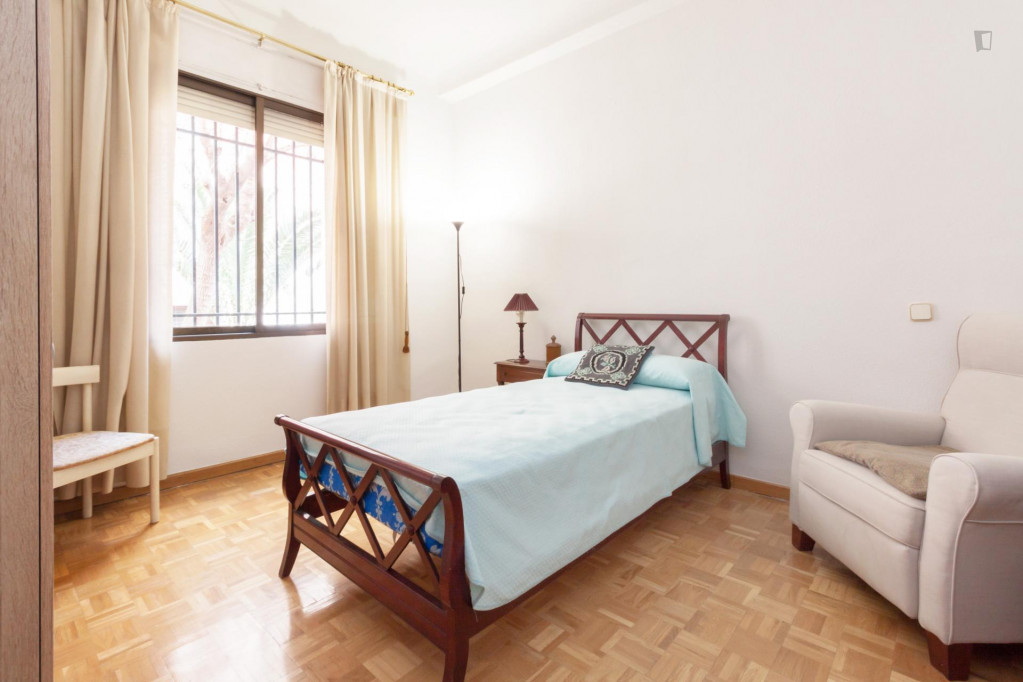 Appealing single bedroom near the Islas Filipinas metro - Madrid - chambre - ImmoJeune