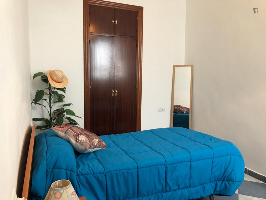 Single bedroom in 3-bedroom house - Cadiz - chambre - ImmoJeune