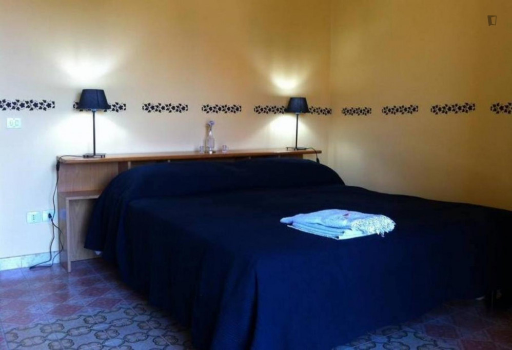 Cosy double bedroom close to Ottavia station - Rome - chambre - ImmoJeune