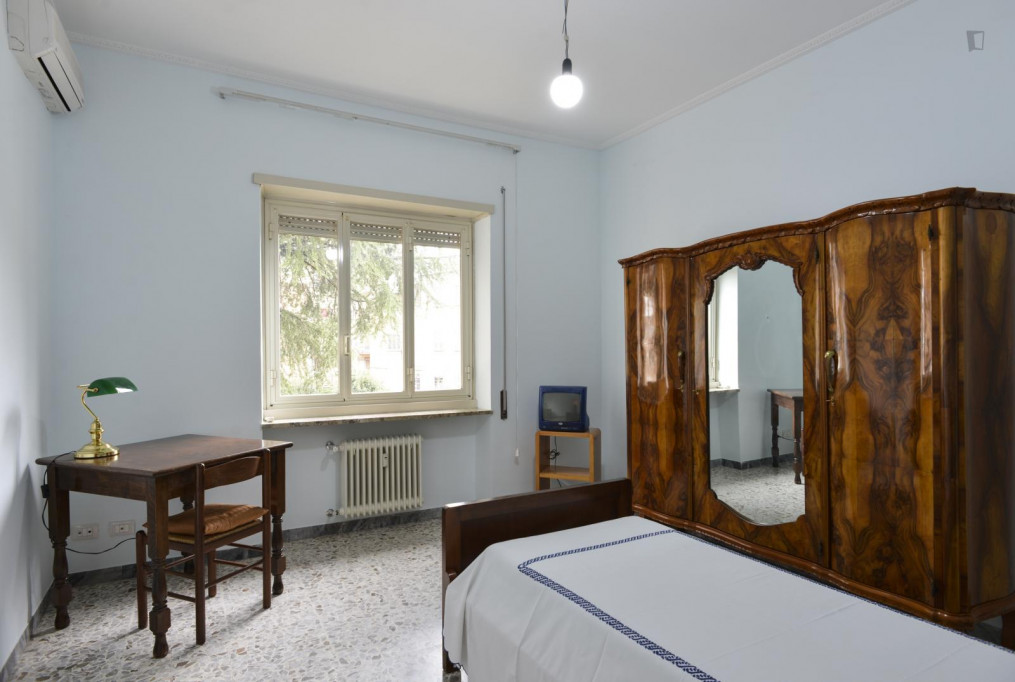 Single bedroom, near Metro B Monti Tiburtini and Pertini Hospital - Rome - chambre - ImmoJeune