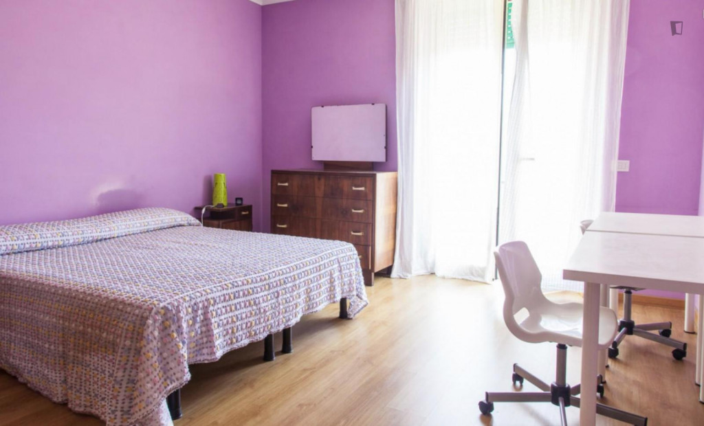 Alluring double bedroom in Centocelle, near Mirti metro station - Rome - chambre - ImmoJeune