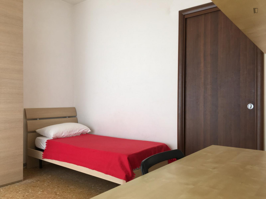 Single bedroom near Romanina - Rome - chambre - ImmoJeune