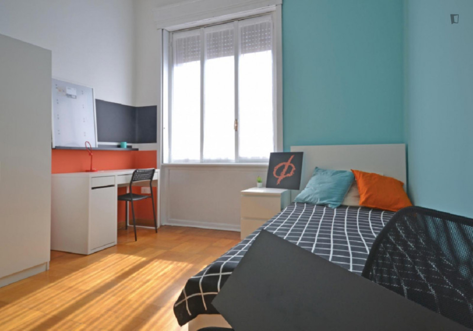 Snug single bedroom near Parco Caprotti - Bergamo - chambre - ImmoJeune