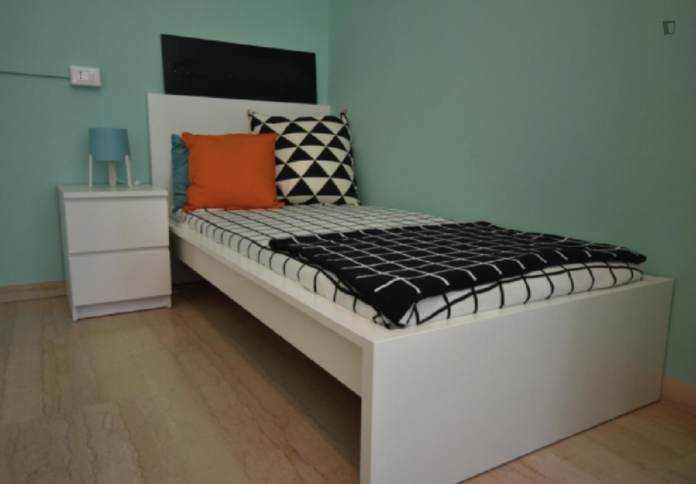 Perfect single bedroom nearby Humanitas University