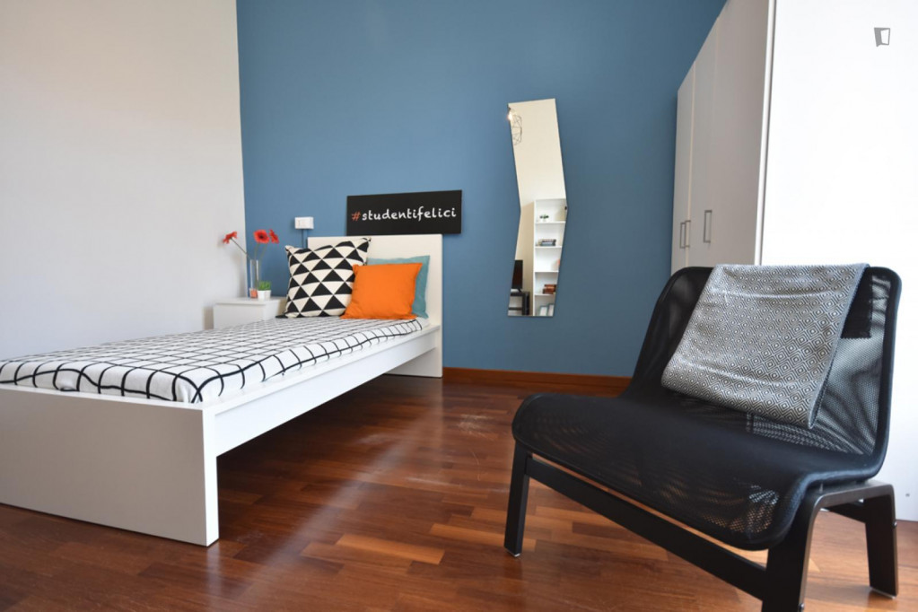 Wonderful single bedroom near Humanitas University - Bergamo - chambre - ImmoJeune
