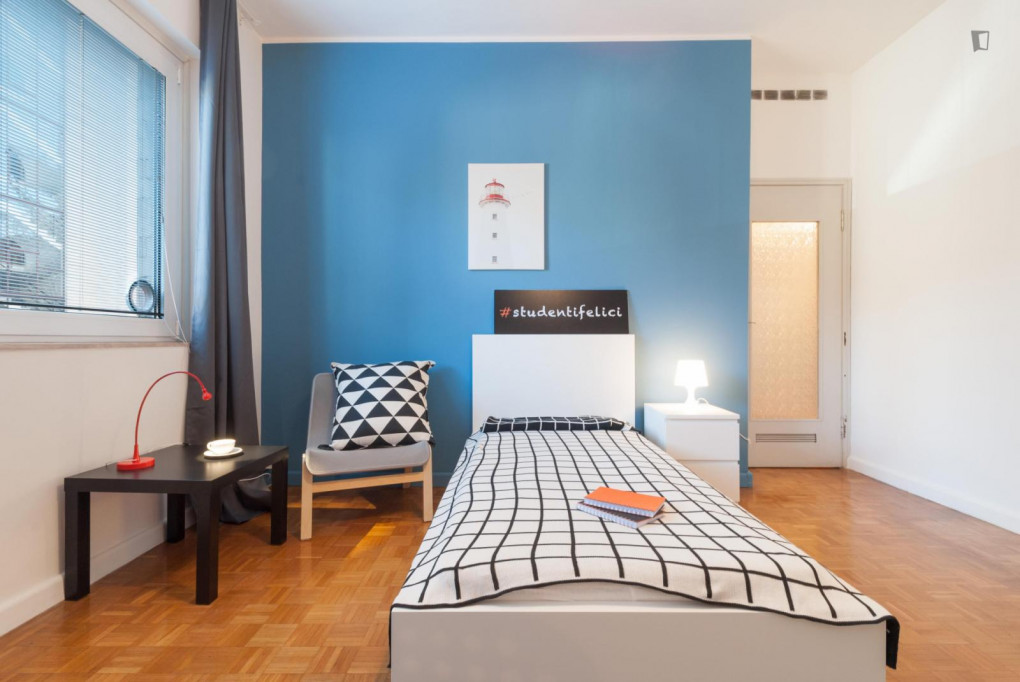 Cozy single bedroom close by Humanitas University - Bergamo - chambre - ImmoJeune