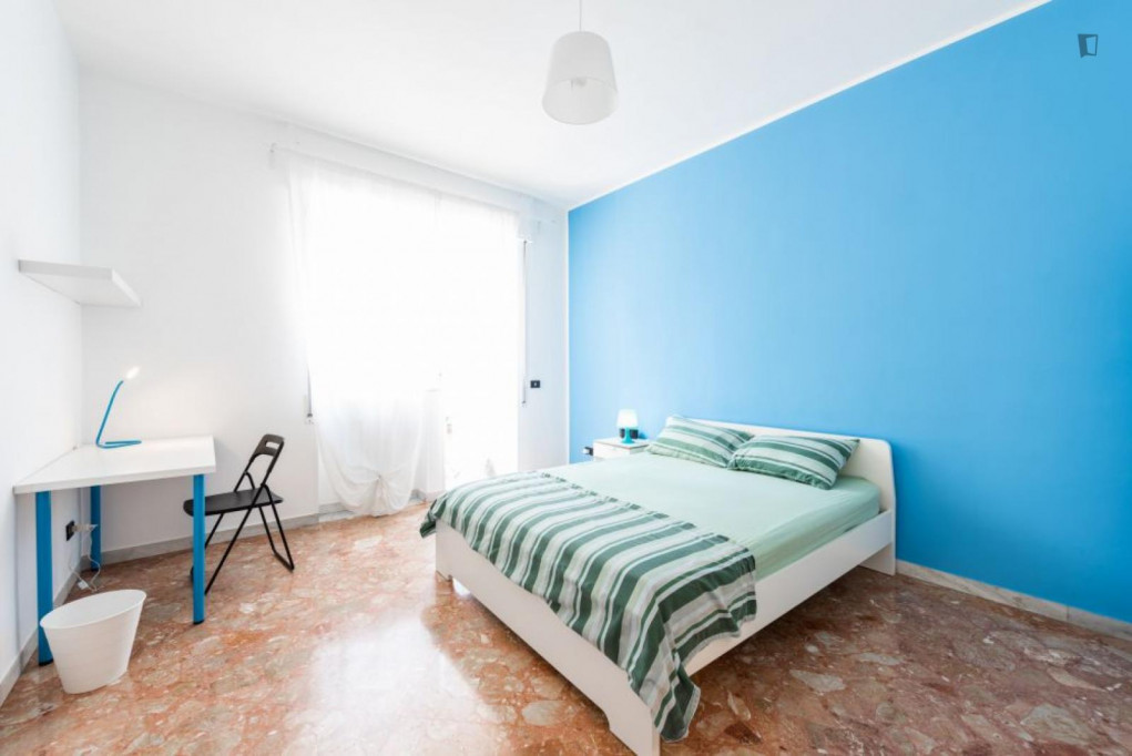 Appealing double bedroom in a student flat, near Politecnico di Bari - Bari - chambre - ImmoJeune