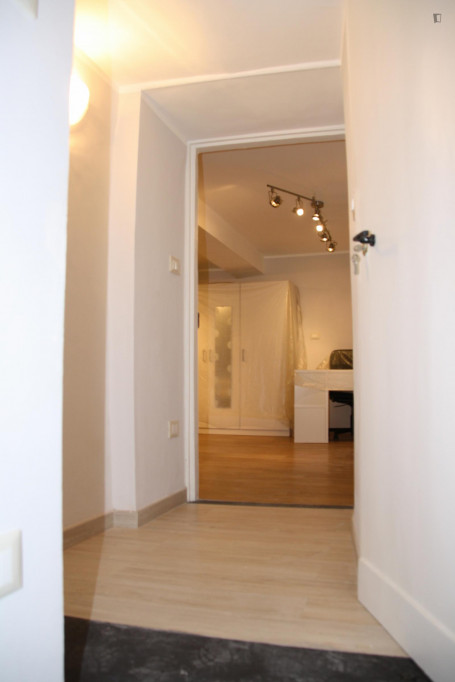 Cozy single bedroom near Darsena metro station