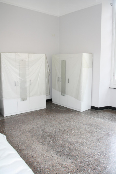 Nice single bedroom near Darsena metro station