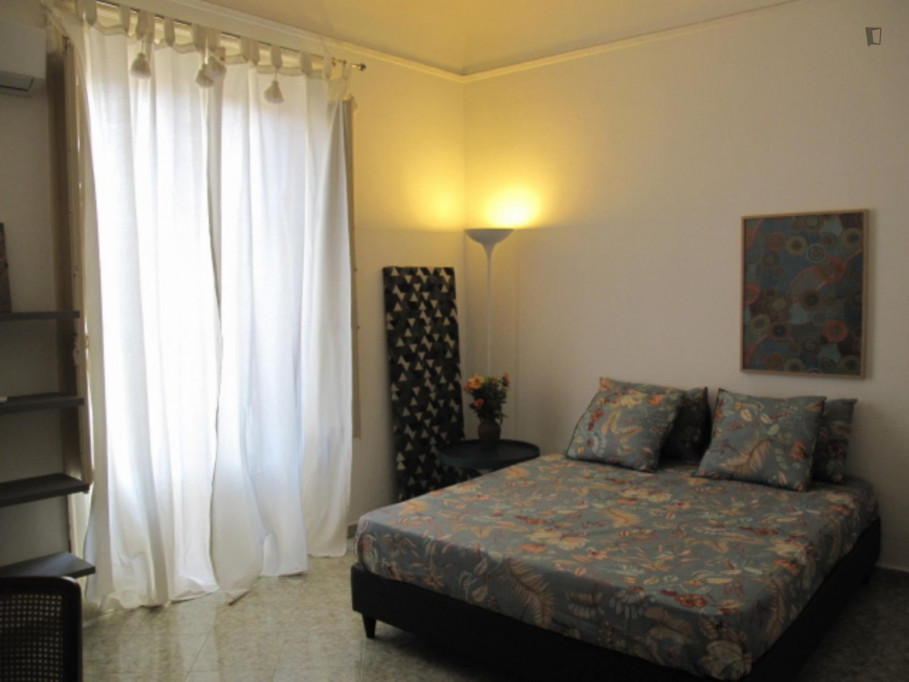 Double bedroom in a 4-bedroom apartment near Piazza Don Luigi Sturzo