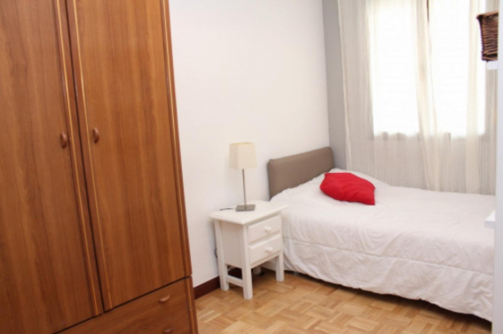 Very neat 3-bedroom apartment in Vista Alegre - Madrid - chambre - ImmoJeune