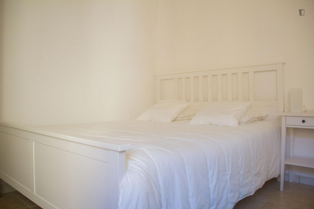 Amazing and newly renewed 4-bedroom flat in La chopera - Madrid - chambre - ImmoJeune