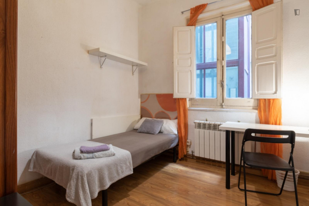 Elegant Double bedroom in pleasant El Viso - Madrid - chambre - ImmoJeune