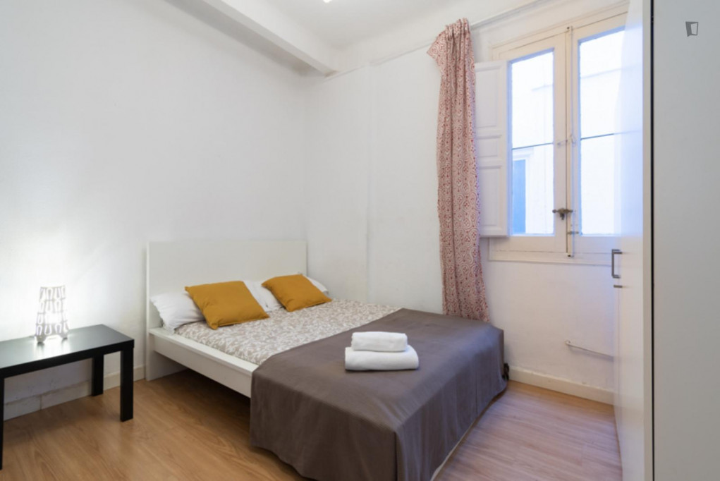 Double bedroom in 7-bedroom apartment - Madrid - chambre - ImmoJeune