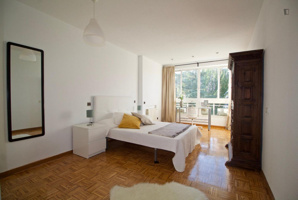 Great double bedroom in Valdezarza - Madrid - chambre - ImmoJeune