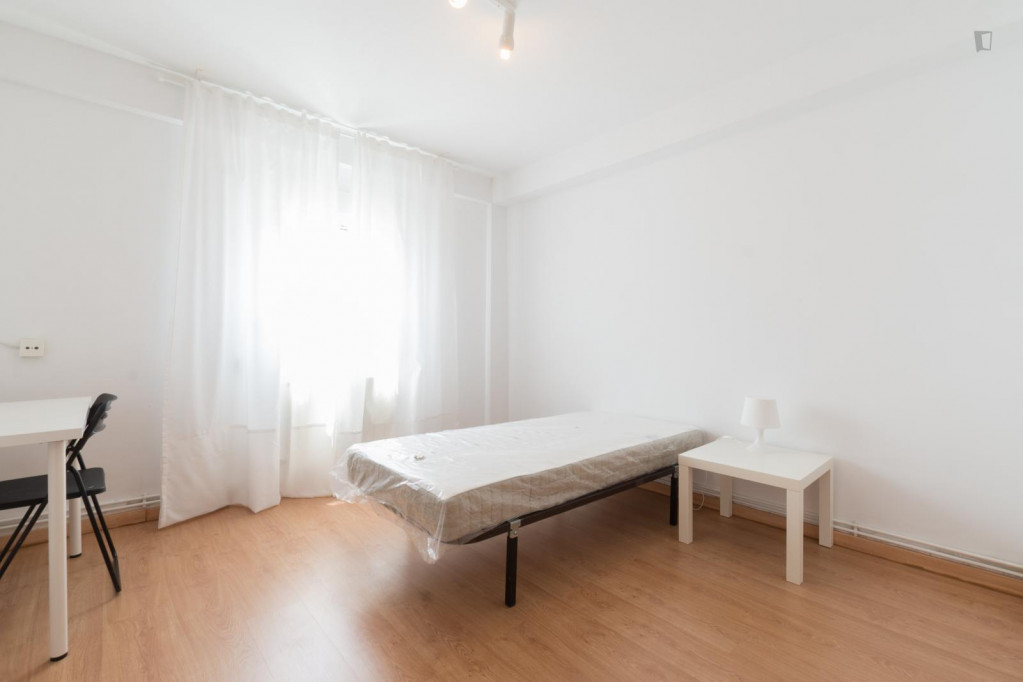 Charming single bedroom close to Universidad de Alcalá - Madrid - chambre - ImmoJeune