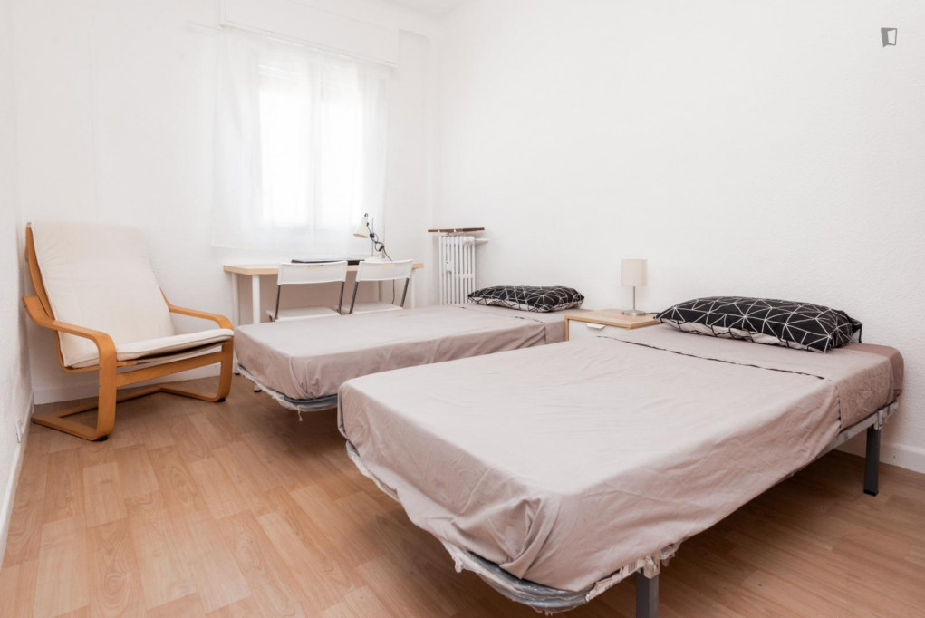 Sublime twin bedroom in a student flat, in Guindalera - Madrid - chambre - ImmoJeune