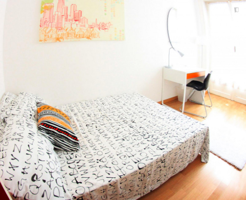 Double bedroom in 5-bedroom apartment - Milan - chambre - ImmoJeune