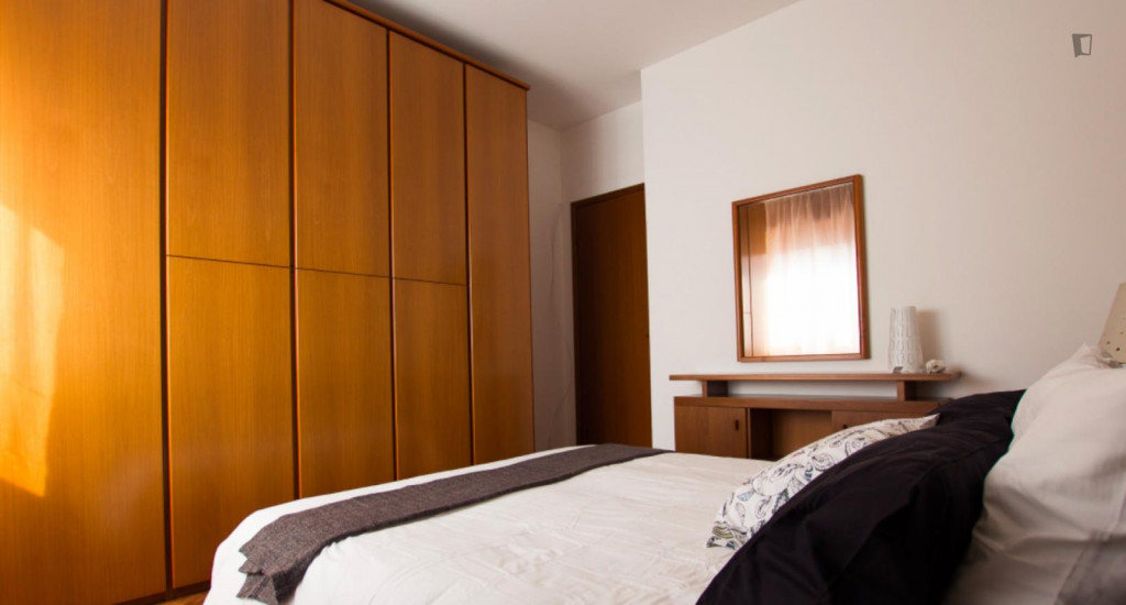 Double bedroom in a 6-bedroom flat in Niguarda - Milan - chambre - ImmoJeune