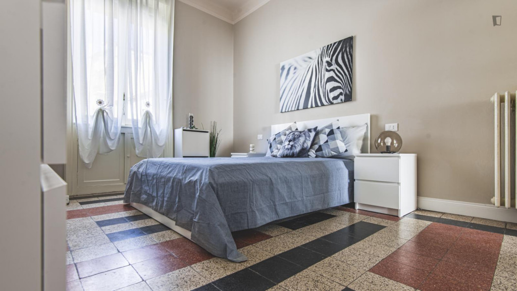 Comfortable double bedroom in Isola - Milan - chambre - ImmoJeune
