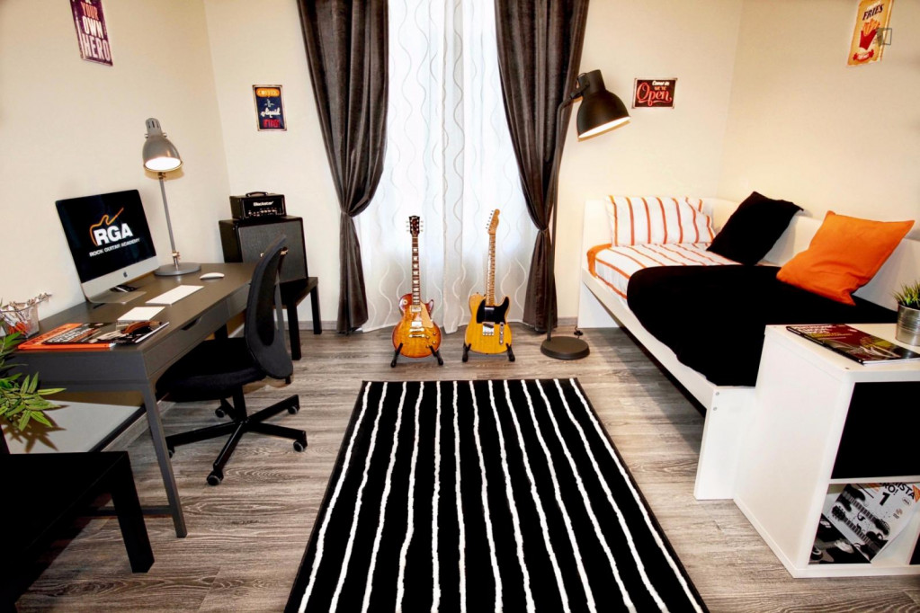Stylish single bedroom next to Sondrio metro station - Milan - chambre - ImmoJeune