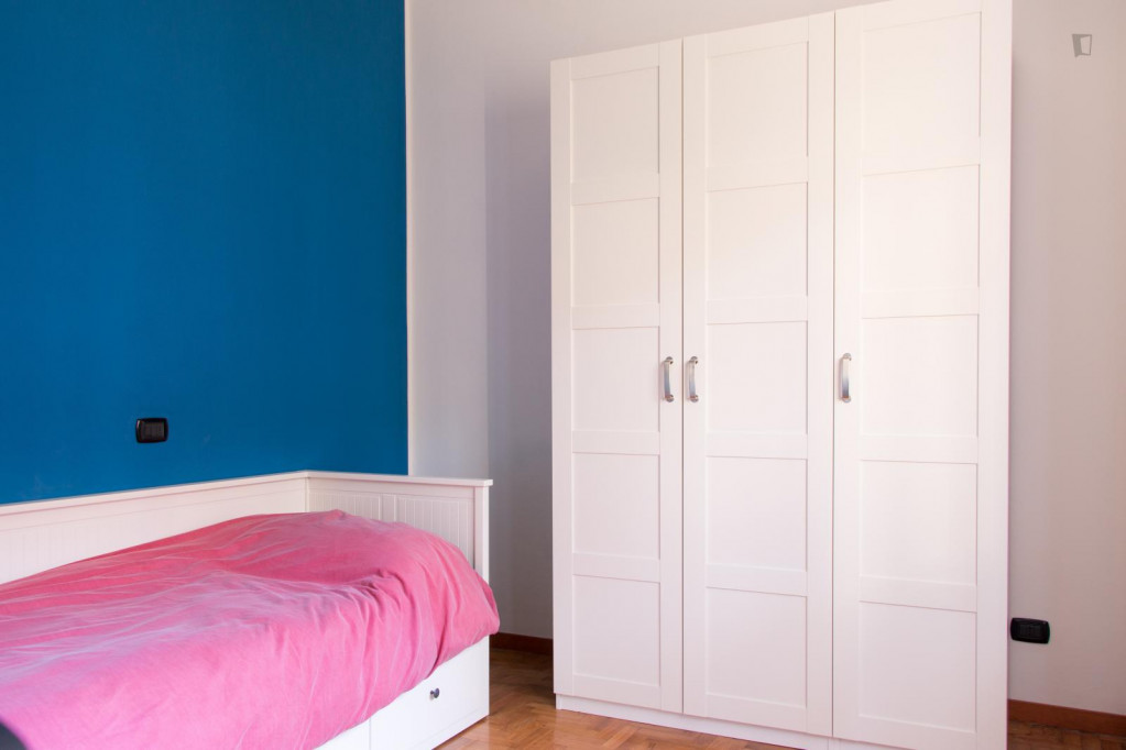 Alluring single bedroom near Segesta metro station - Milan - chambre - ImmoJeune