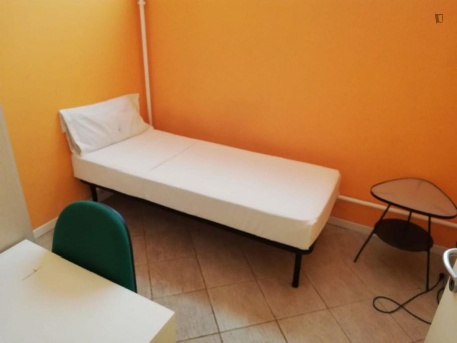 Neat Single room near Università IULM - Milan - chambre - ImmoJeune