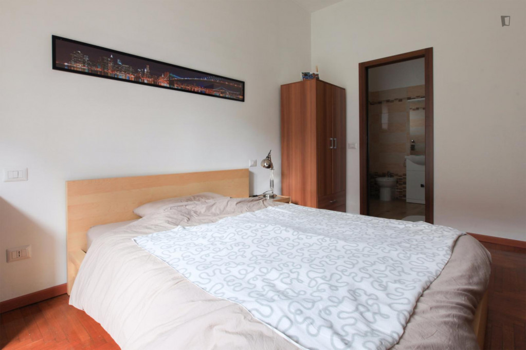 Double bedroom, with private bathroom, in Portello - Milan - chambre - ImmoJeune