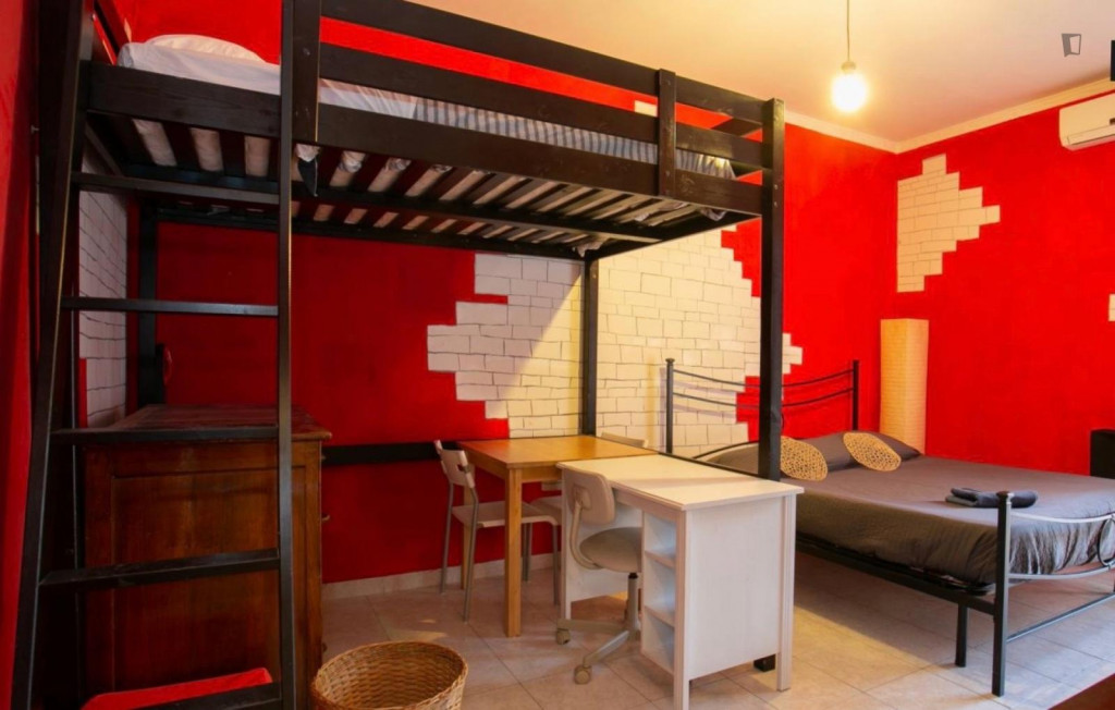 Bright 2-bedroom apartment close to Naviglio Pavese - Milan - chambre - ImmoJeune