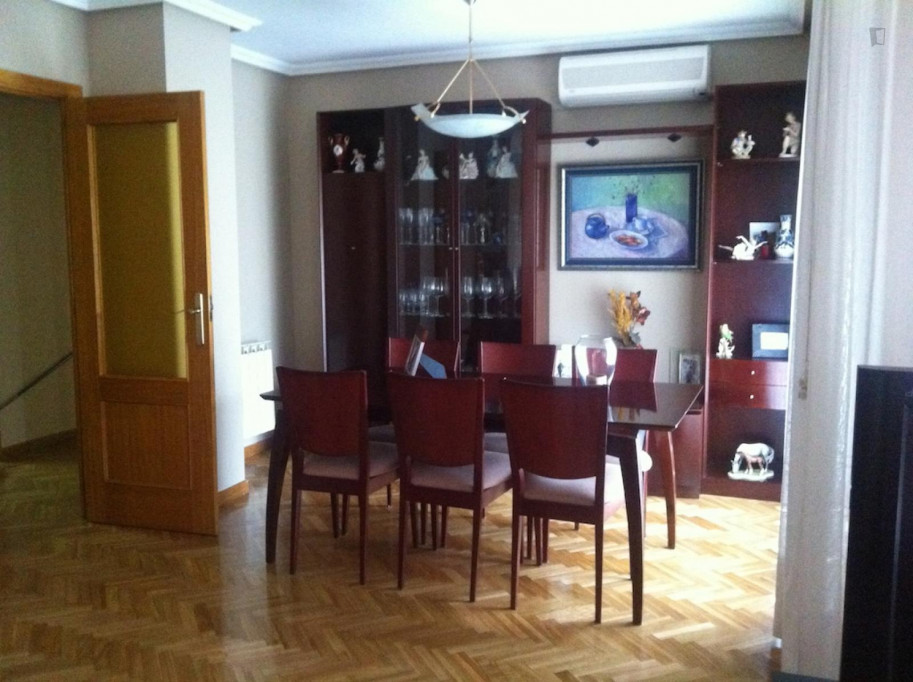 Friendly and spacious 4-bedroom apartment - Valladolid - chambre - ImmoJeune