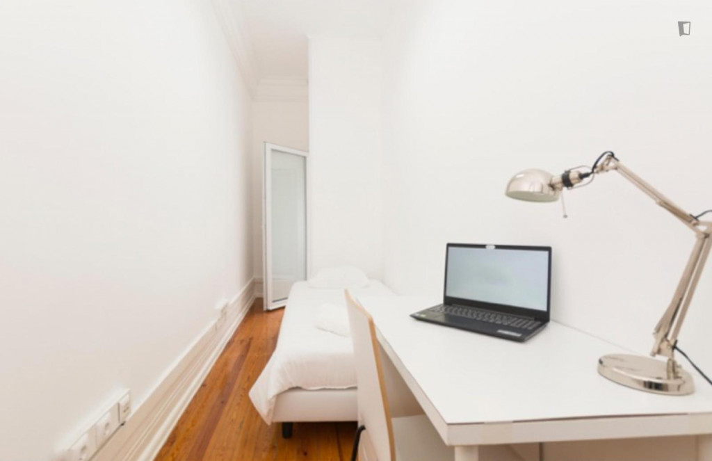 Excellent single bedroom near Parque Eduardo VII - Lisbonne - chambre - ImmoJeune