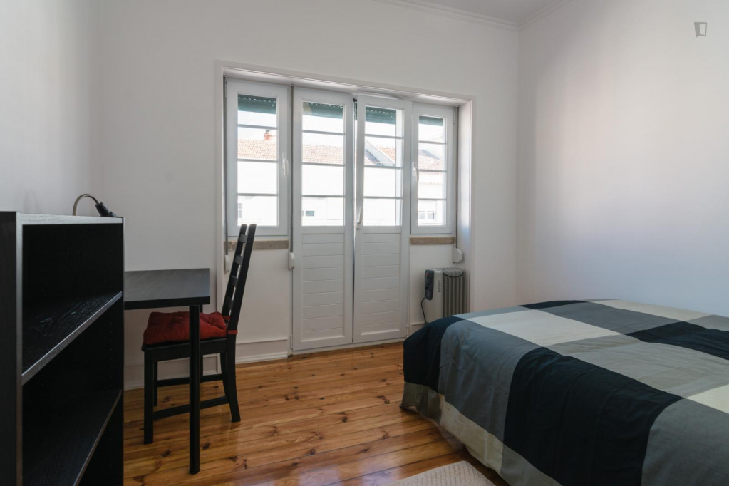 Newly refurbished double bedroom near Alameda - Lisbonne - chambre - ImmoJeune