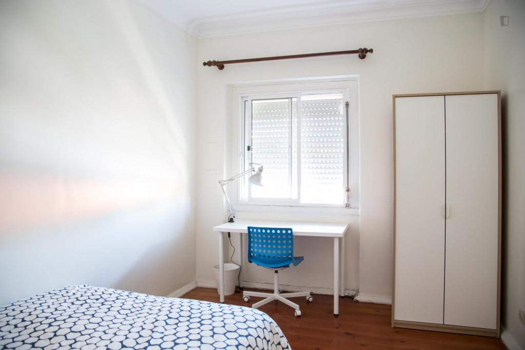 Cosy and bright double bedroom in Alvalade - Lisbonne - chambre - ImmoJeune