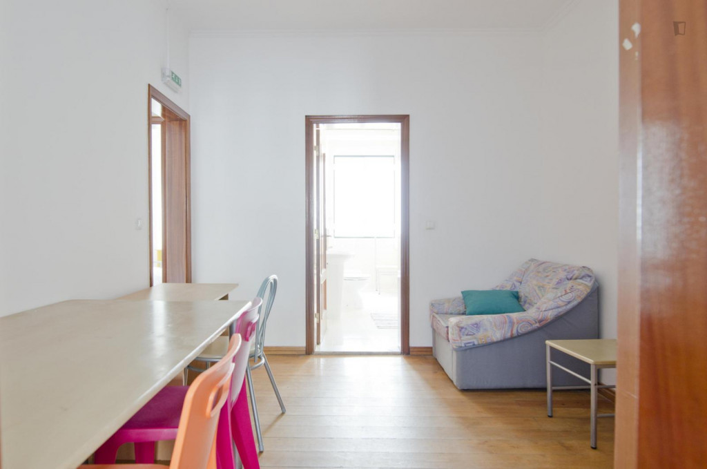 Large 7-bedroom apartment in Intendente - Lisbonne - chambre - ImmoJeune