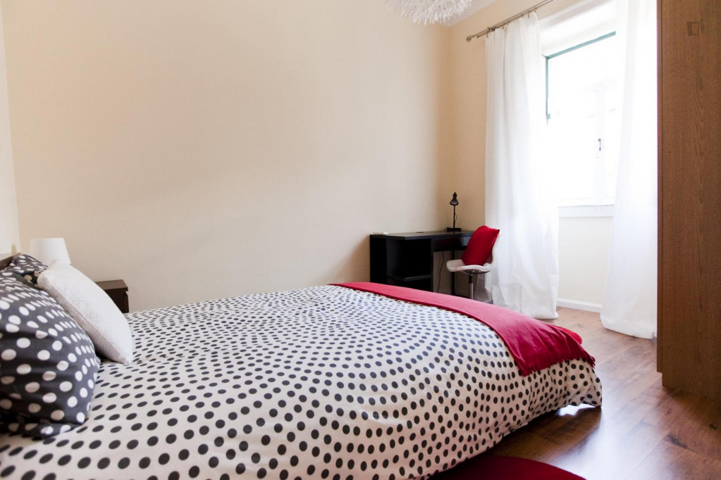 Nice double bedroom close to IST - Lisbonne - chambre - ImmoJeune