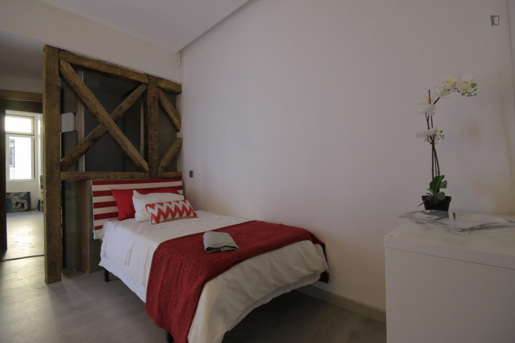 Charming single ensuite bedroom in Baixa - Lisbonne - chambre - ImmoJeune