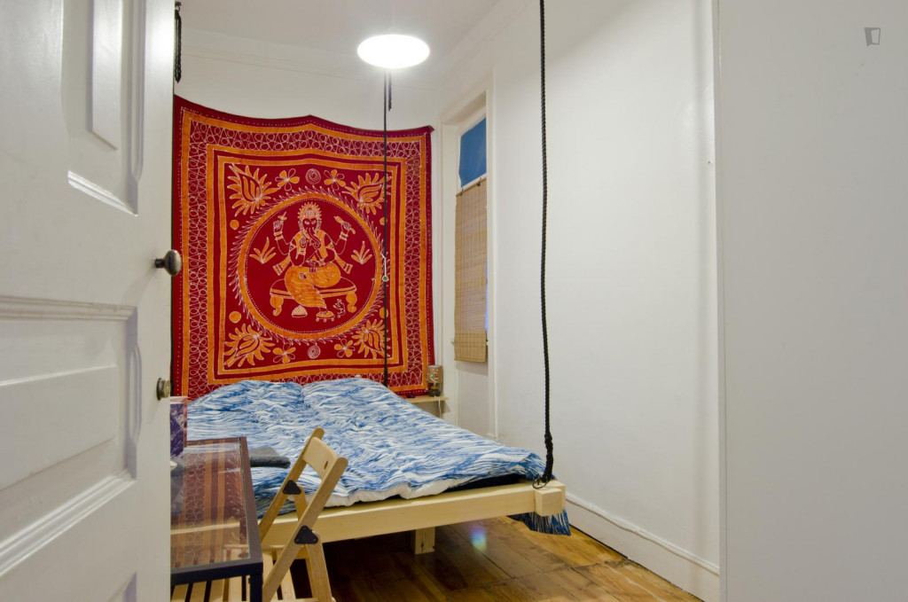 Charismatic bedroom near Instituto Superior Técnico - Lisbonne - chambre - ImmoJeune