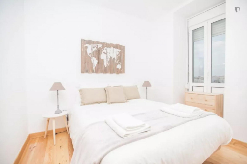 Stylish 2-Bedroom Apartment in Santa Apolónia - Lisbonne - chambre - ImmoJeune