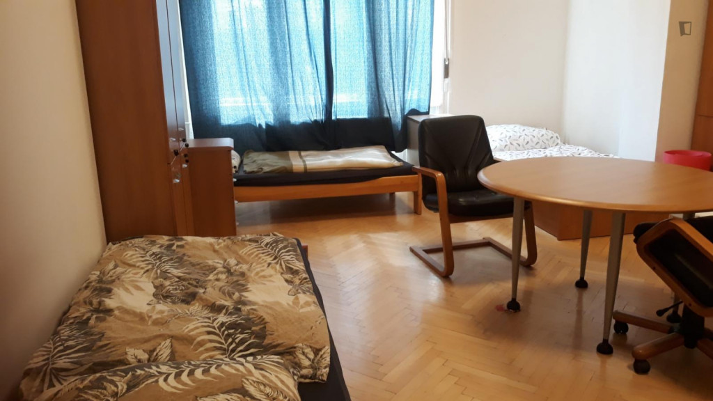 Bed in a 4-bed dorm, in a residence in Szentimreváros - Budapest - chambre - ImmoJeune