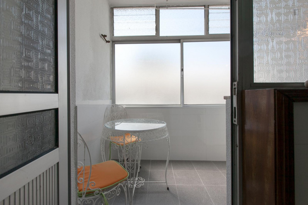 Interesting double bedroom in a 3-bedroom apartment, in Paranhos