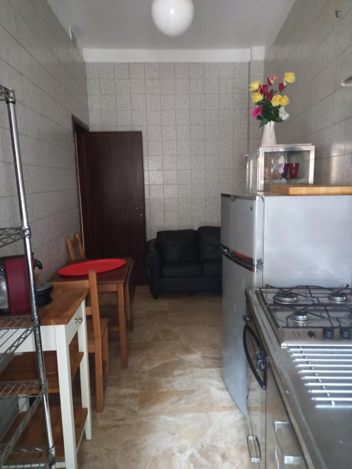 Homely 2-bedroom apartment near Università Bocconi - Milan - chambre - ImmoJeune