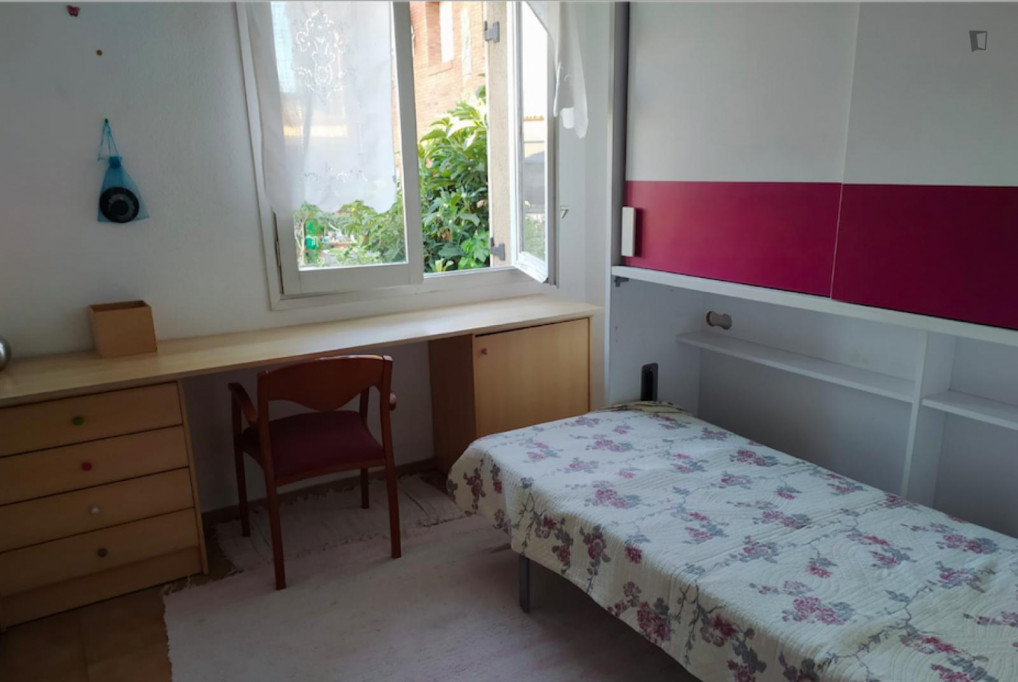 Nice single bedroom in the Cerdanyola area - Barcelone - chambre - ImmoJeune